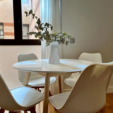 Homely Sebastian Souviron Biznaga Deluxe Apartment